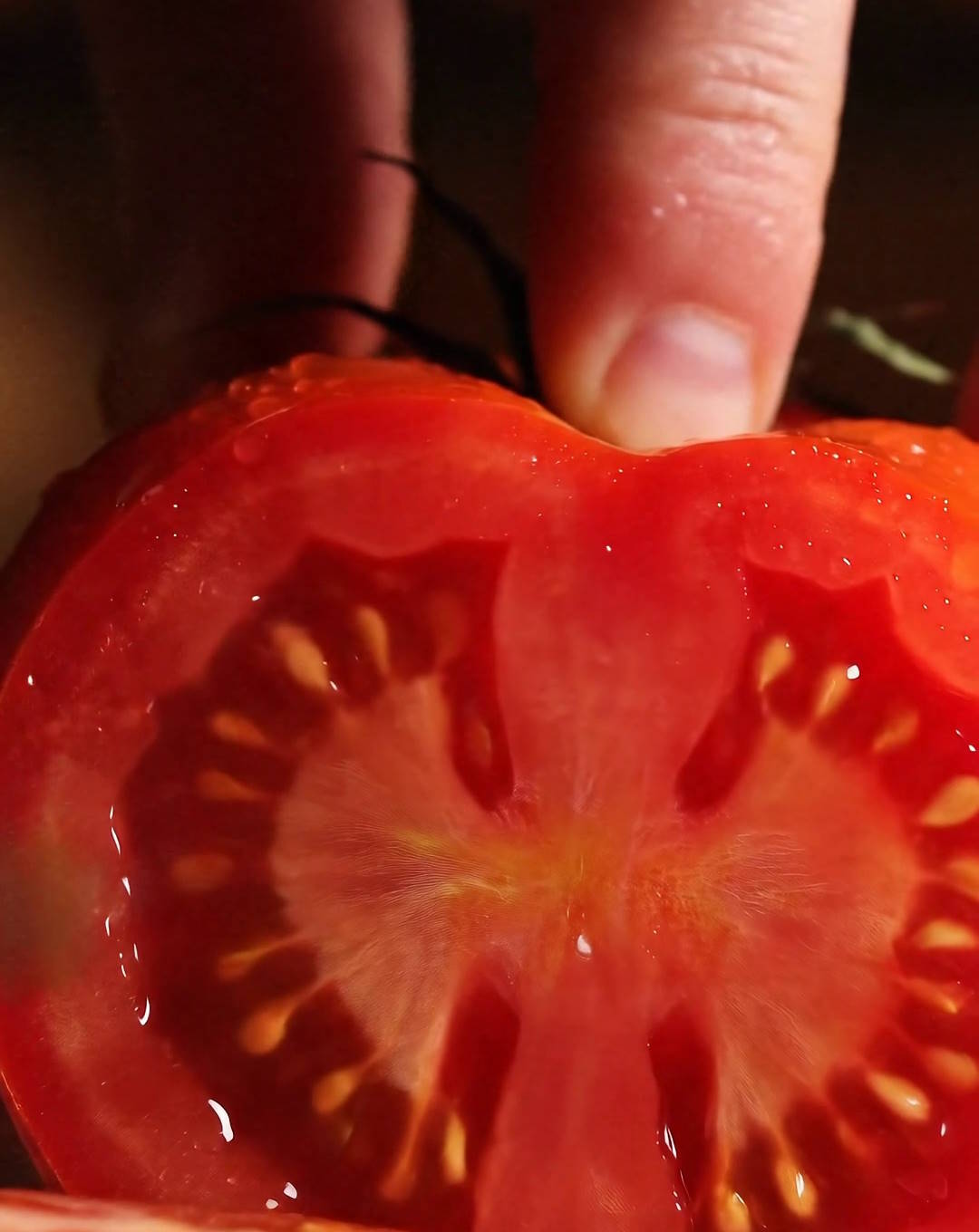 Prompt + How-To – Create Hyper-Realistic AI ASMR Food Cutting Videos